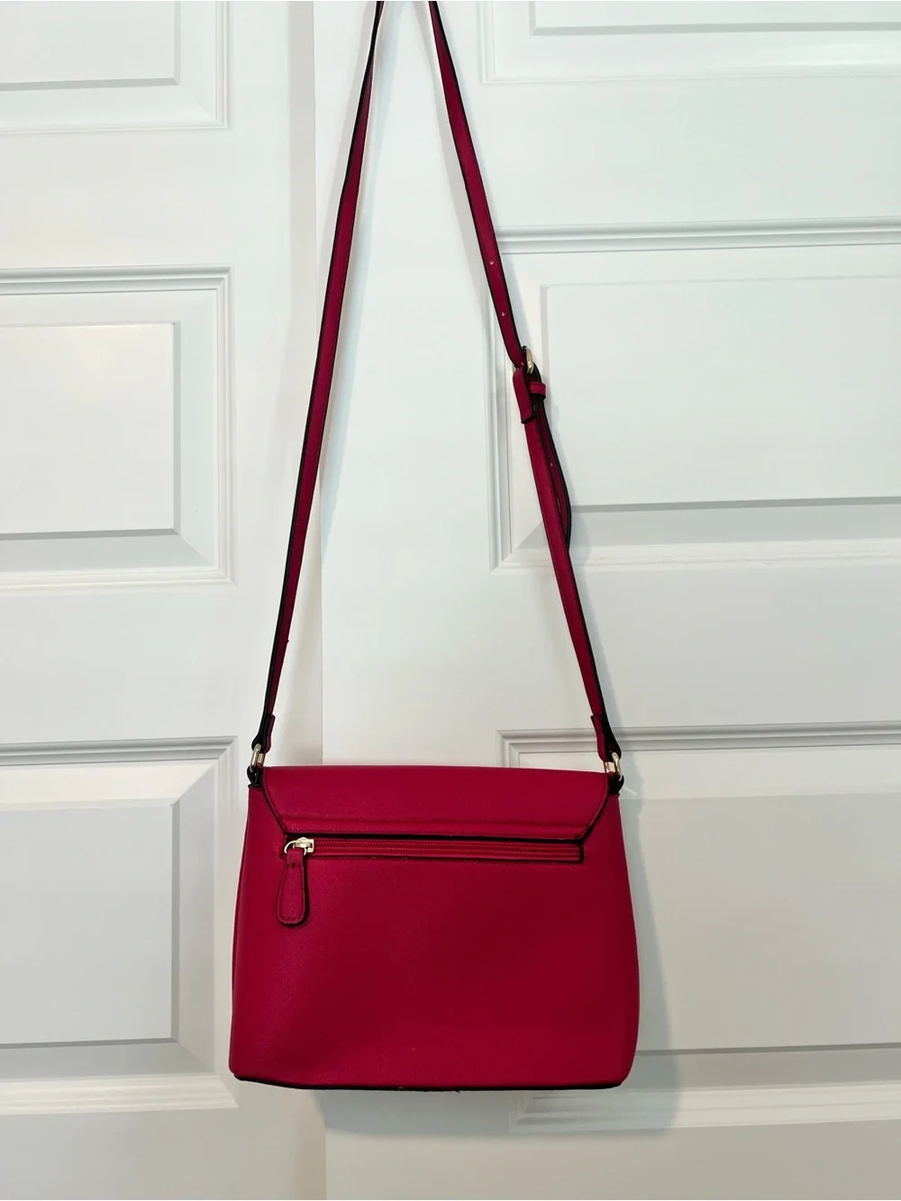 Women's Fuchsia Crossbody Bag - Sleek Everyday Shoulder Bag